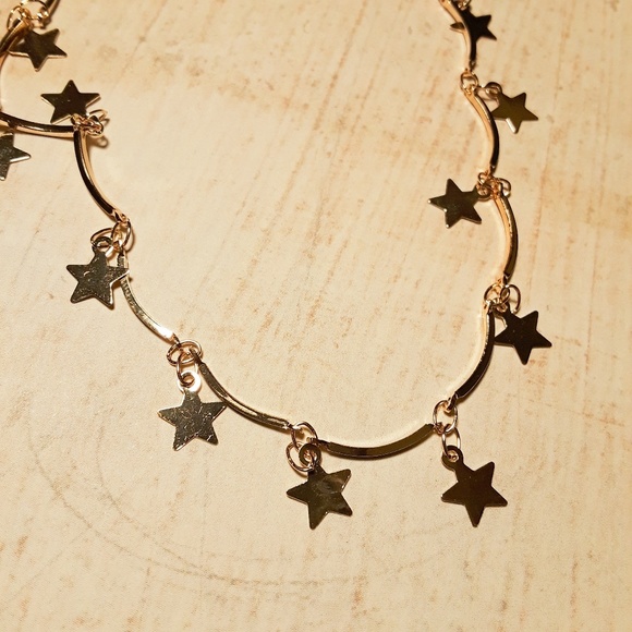 Simple Gold Tiny Star Choker Chain Necklace - Picture 5 of 6